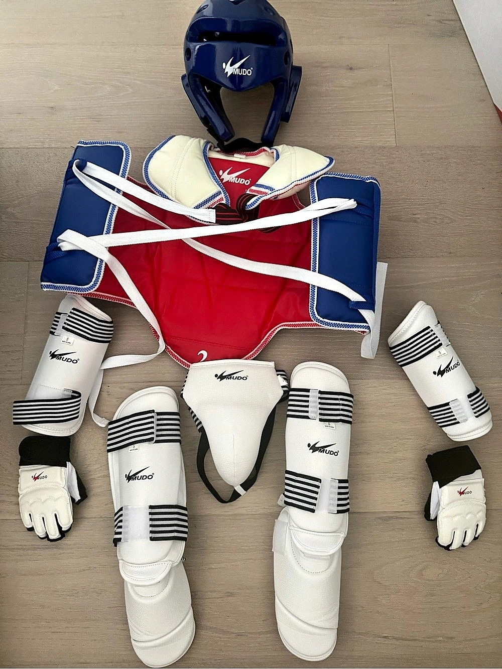 Mudo Taekwondo Sparring Gear set size S, from 8 years